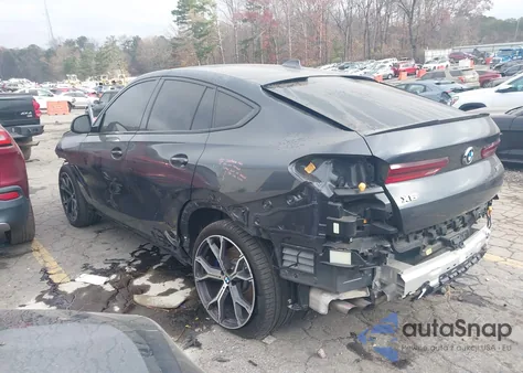 2021 BMW X6 M50I z USA, uszkodzony, nr VIN 5UXCY8C07M9H53236